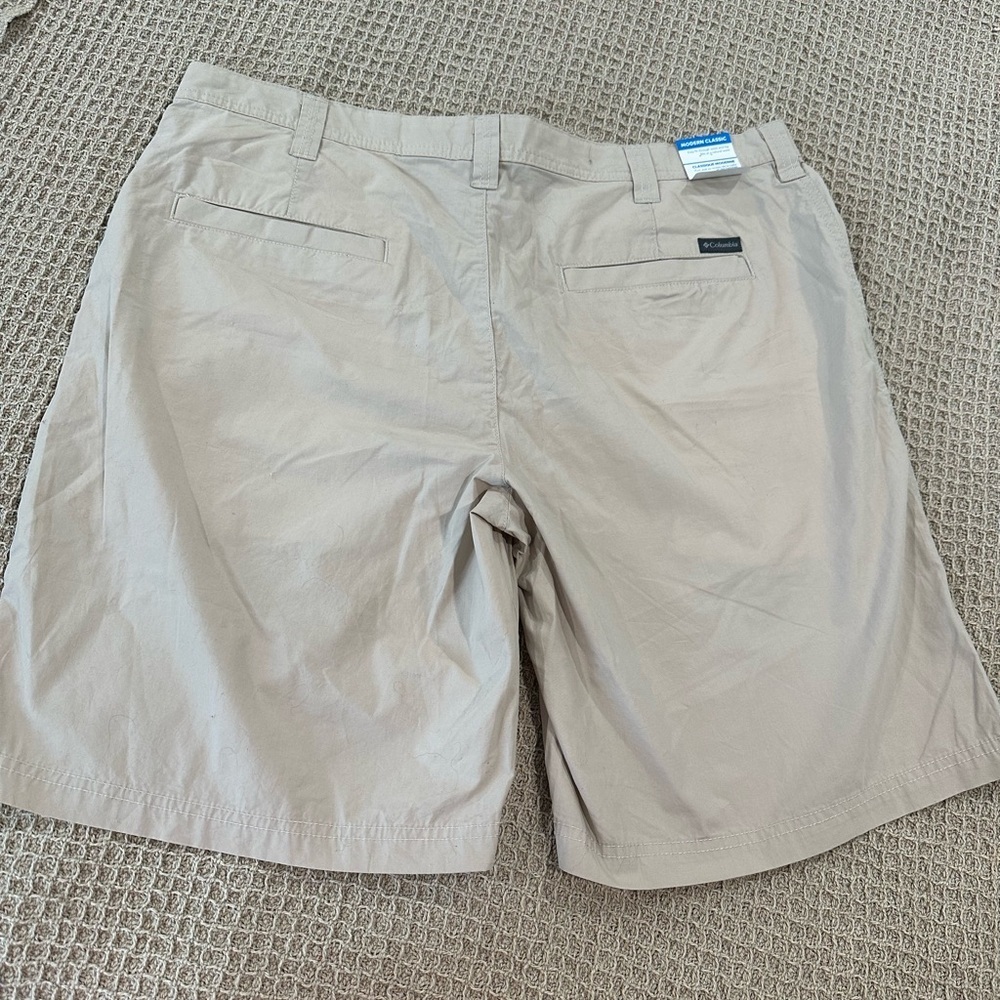 Columbia Tan Flat Front Shorts Lightweight Casual 38 10L - Picture 3 of 5